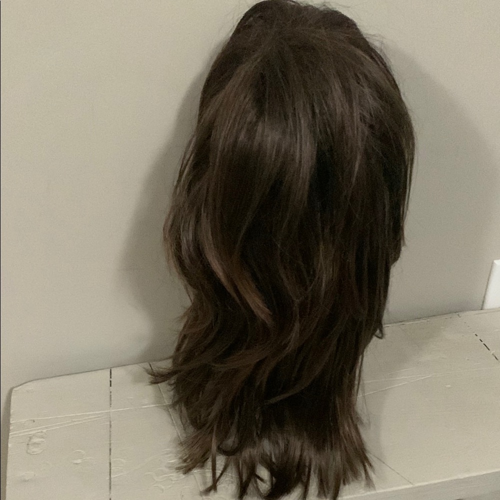 Revlon Brown Layered Hair with Sleek Face-Framing Layers - Picture 7 of 12